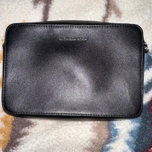 Black pebbled leather Michael kors crossbody bag